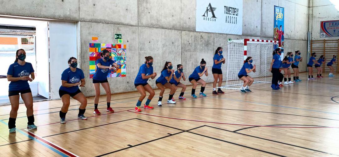 Las jugadoras defienden la práctica deportiva con mascarilla y así llevan varias semanas de pretemporada
