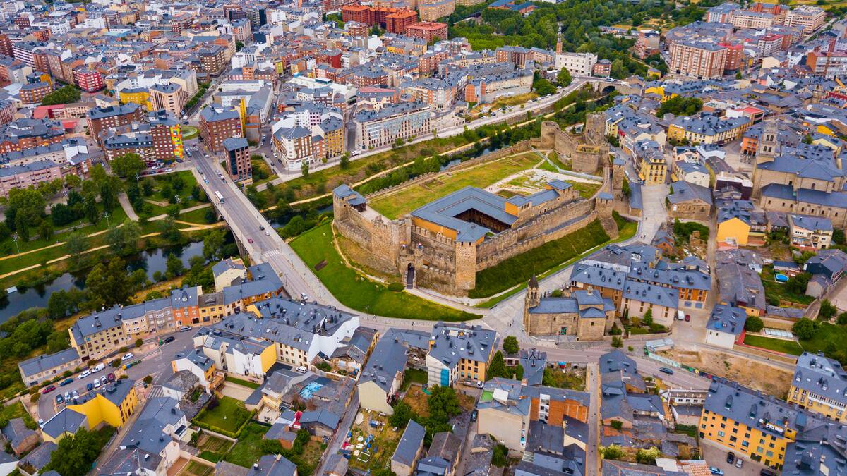 Ramón confía en "revitalizar" Ponferrada y en convertirla en "apetecible para vivir, visitar e invertir en ella"