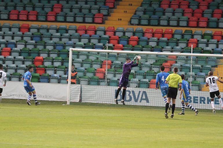 El partido ante el Salmantino dejó un contraste de sensaciones para la Arandina