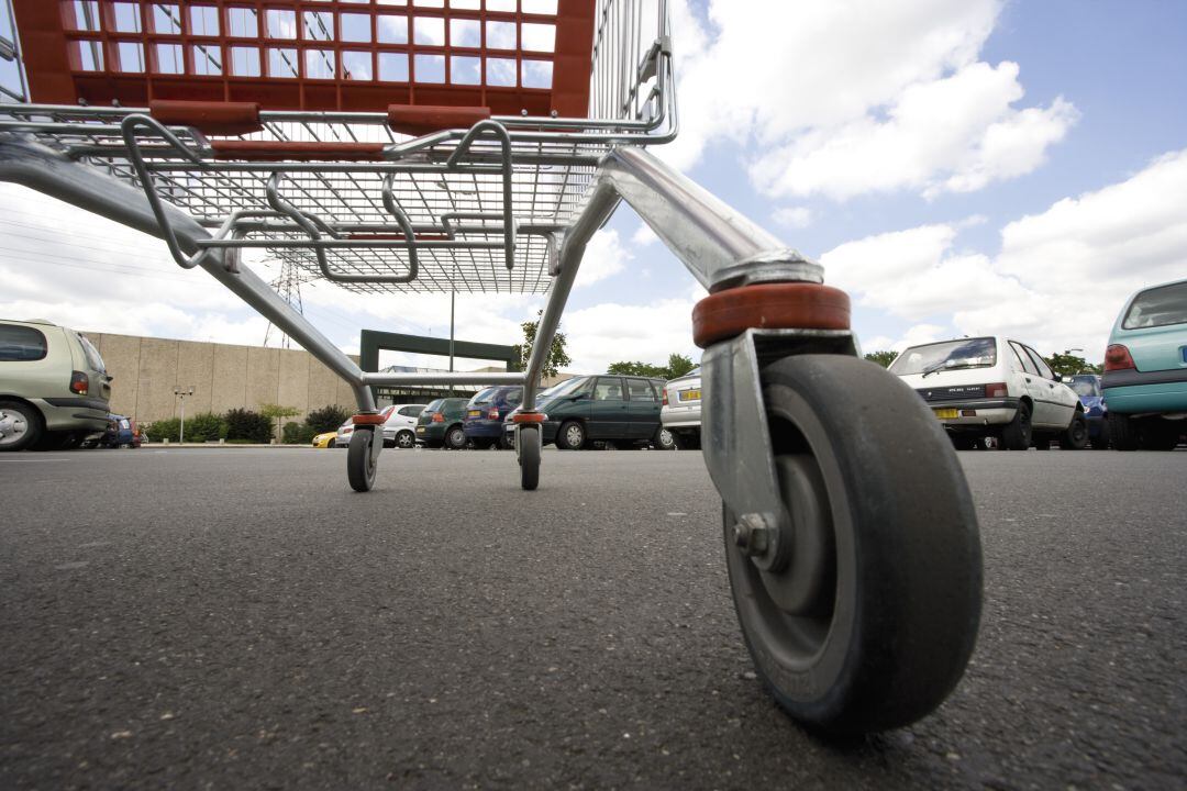 La Comisaría advierte de nuevos hurtos en los aparcamientos de los centros comerciales