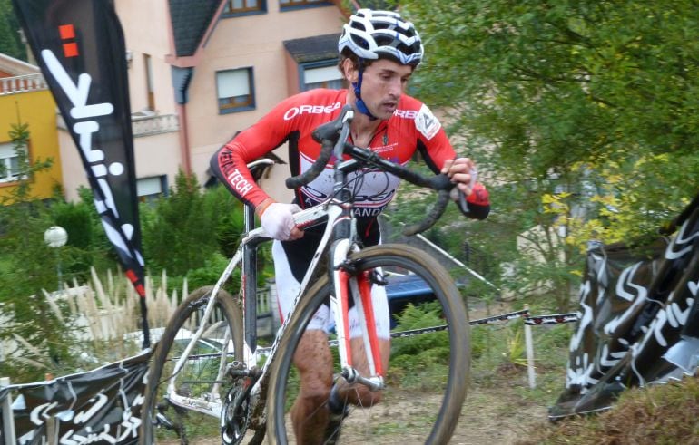 El ciclista bizkaino se impone en Ametzaga