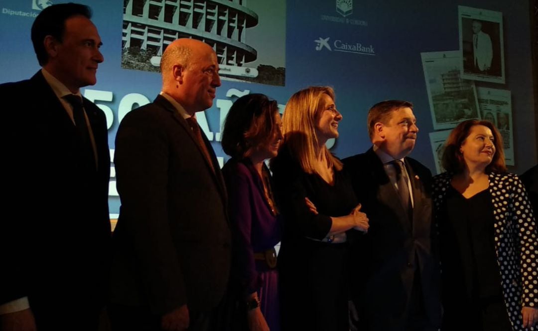 Antonio Ruiz, Isabel Ambrosio y Luis Planas entre las autoridades del acto de presentación del libro 50 Años de la ETSIAM