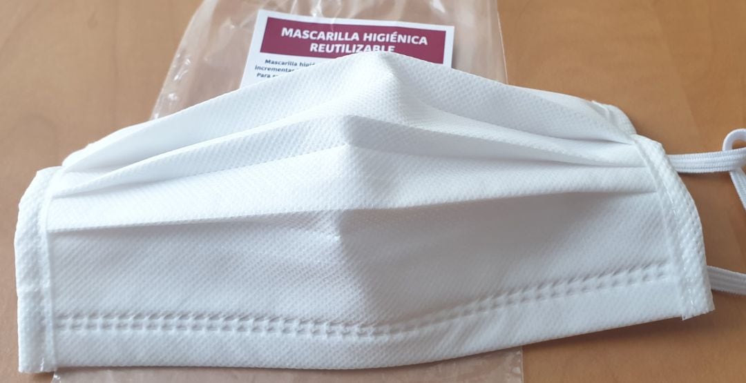 Mascarilla reutilizable que se reparte en Villaviciosa de Odón