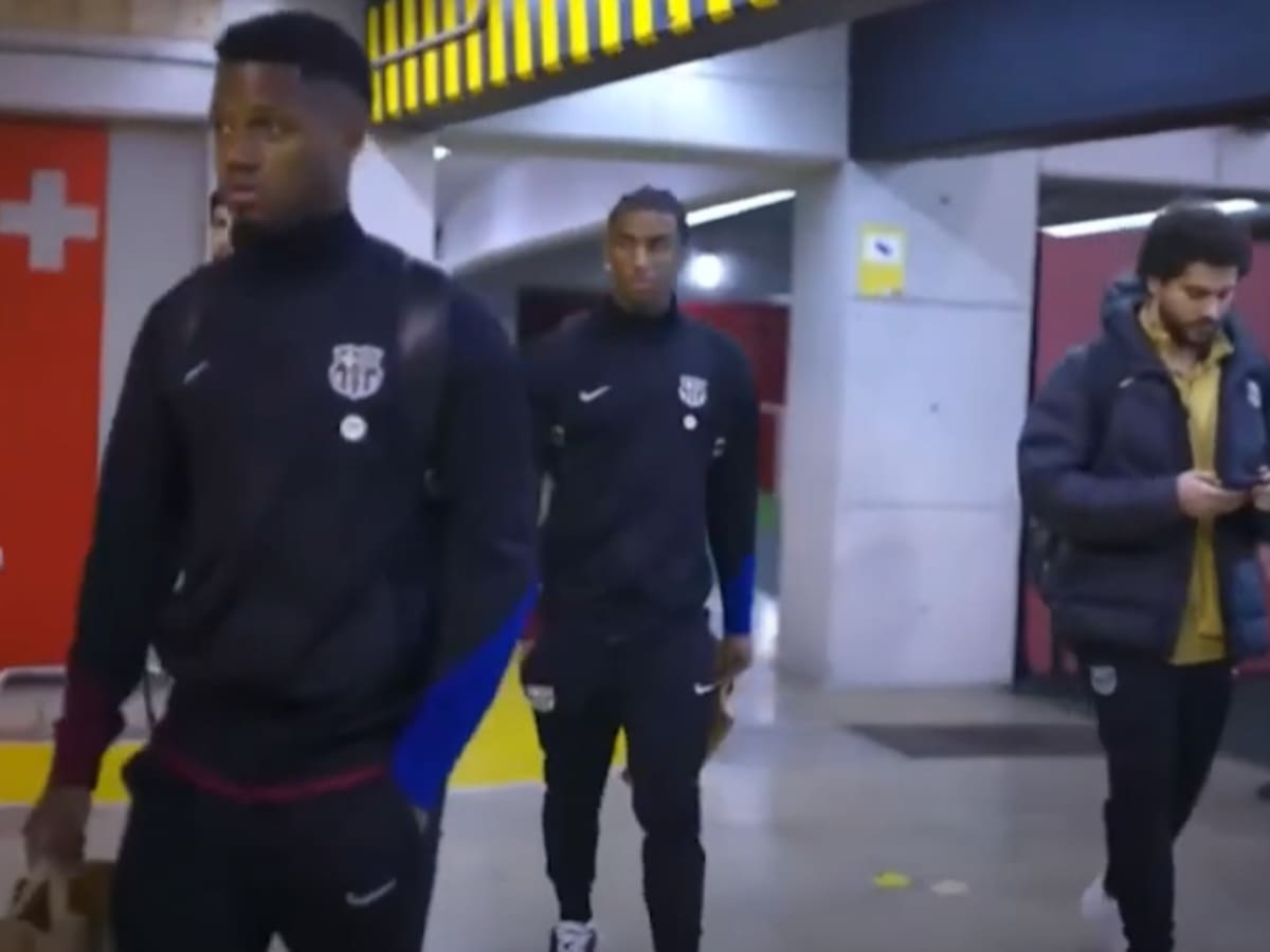 Los jugadores del FC Barcelona, consternados tras la noticia del fallecimiento del doctor Carles Miñarro