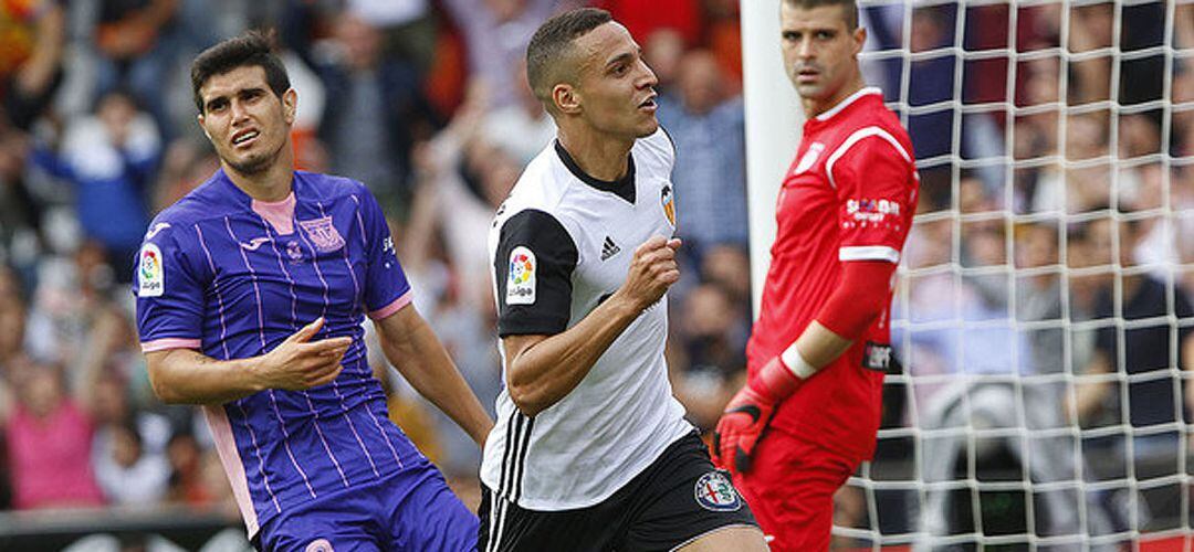 El valencianista Rodrigo celebra el 2-0 conseguido ante el 'Lega' en la temporada pasada. El partido acabó 3-0.