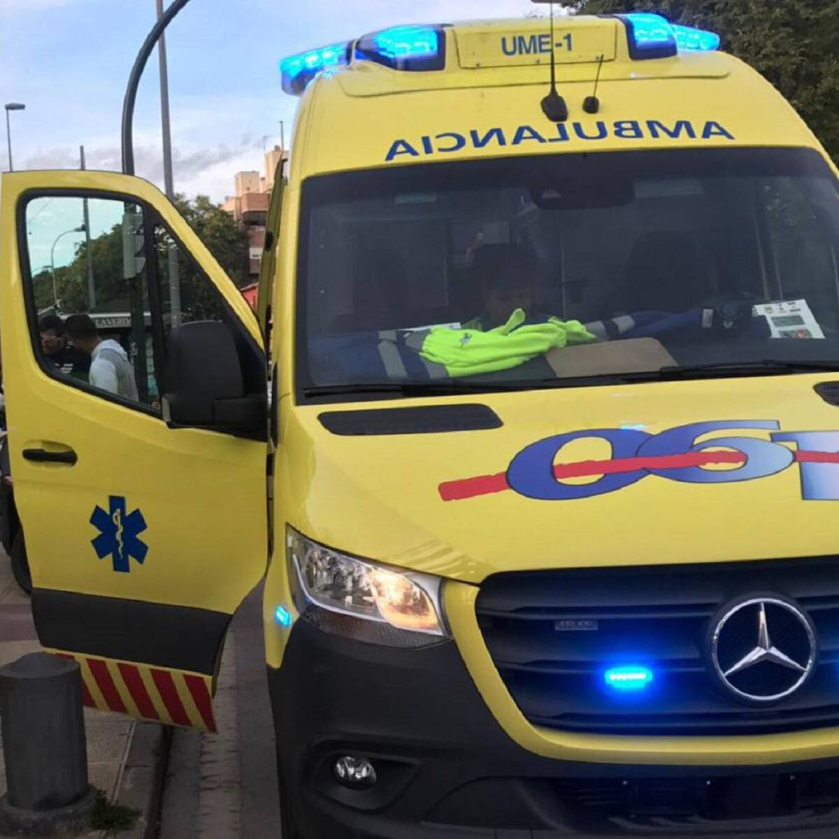 Dos jóvenes heridos en un accidente de tráfico en Murcia