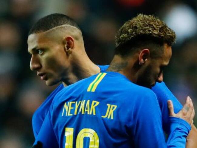 Richarlison sustituyó a Neymar e hizo el primer tanto del partido