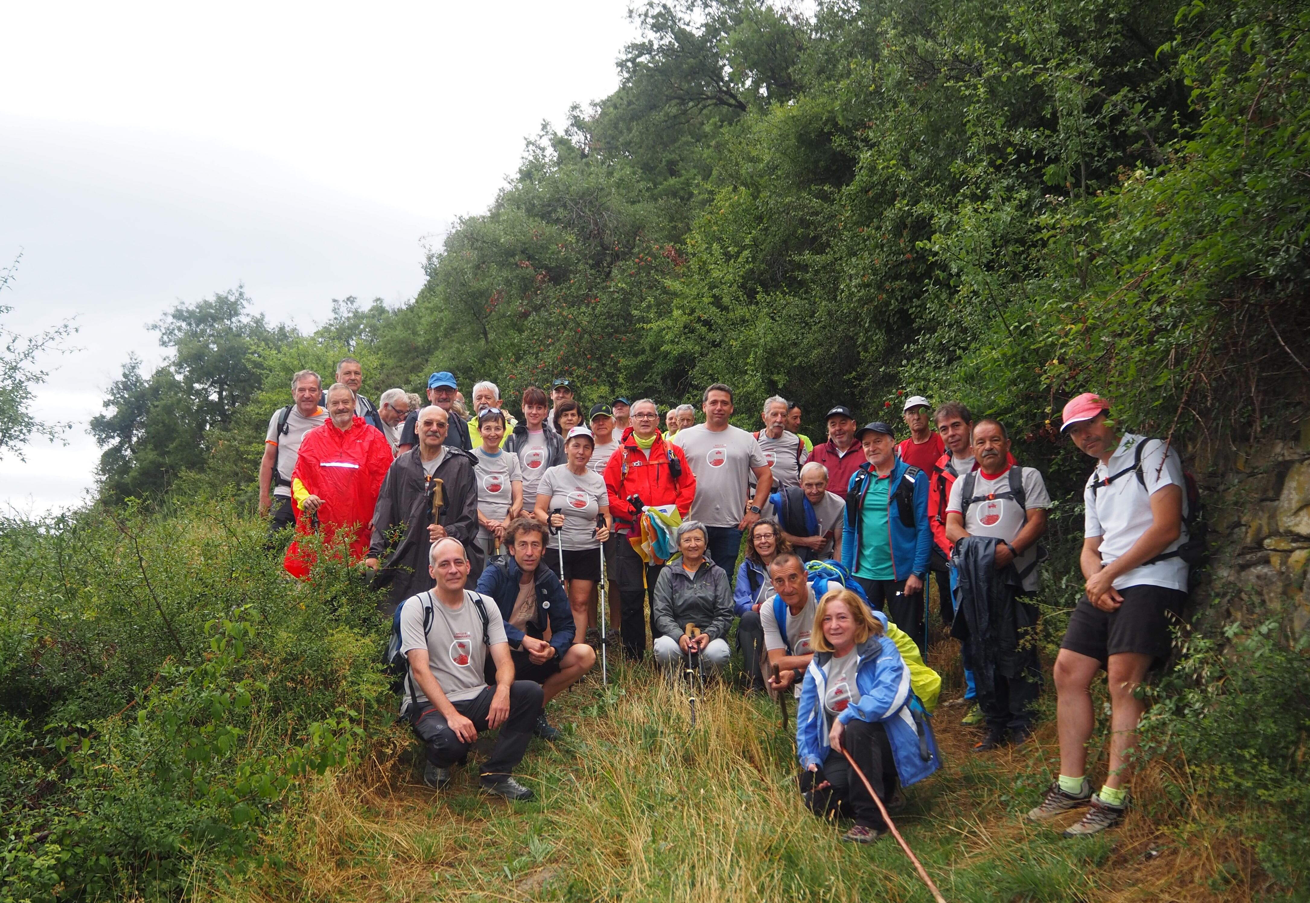 La ruta se puede completar a través de varios tramos del GR 16 y GR 15 para hacer un recorrido circular y regresar desde Oto a Yebra de Basa en dos etapas más