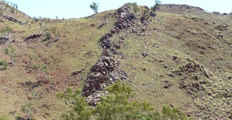 Estos microfósiles han sido encontrados en una muestra de roca hallada en una formación rocosa situada en el oeste de Australia y que forma uno de lo depósitos más antiguos y mejor conservados del mundo.