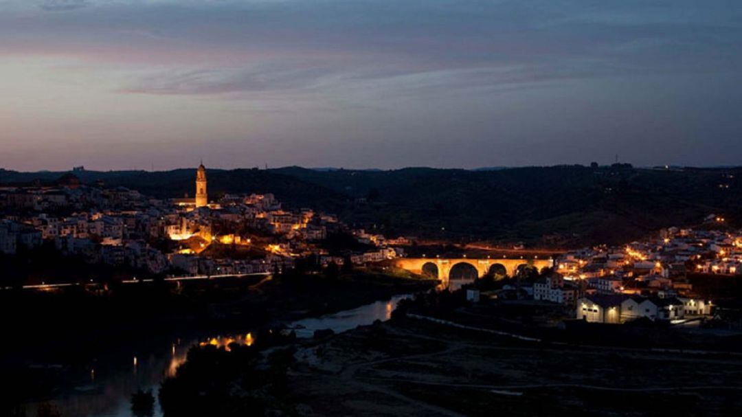 Vista nocturna de Montoro