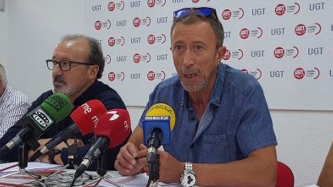 Juan Carlos González, de CCOO y Julián Martínez de UGT