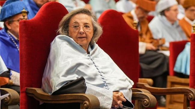 Carmen Sarmiento durante la ceremonia de nombramiento como Doctora Honoris Causa en la UVa
