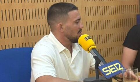 Nico Medina en los estudios de Radio Murcia Cadena SER