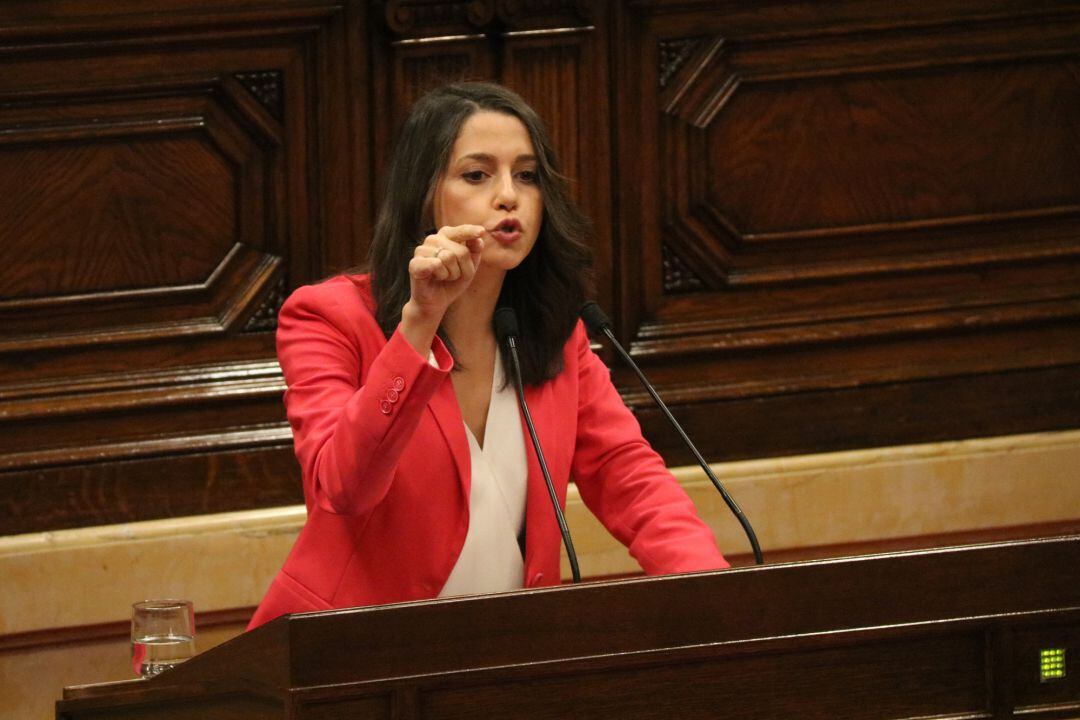 La líder de Cs, Inés Arrimadas, interviene durante el debate de política general en el Parlament