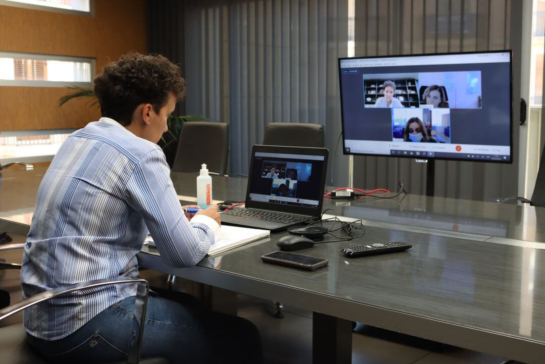 La alcaldesa de Onda, Carmina Ballester. 