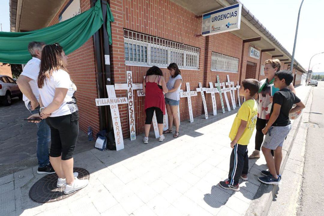 Imagen de archivo de una protesta por el cierre del punto de atención continuada en Barruelo