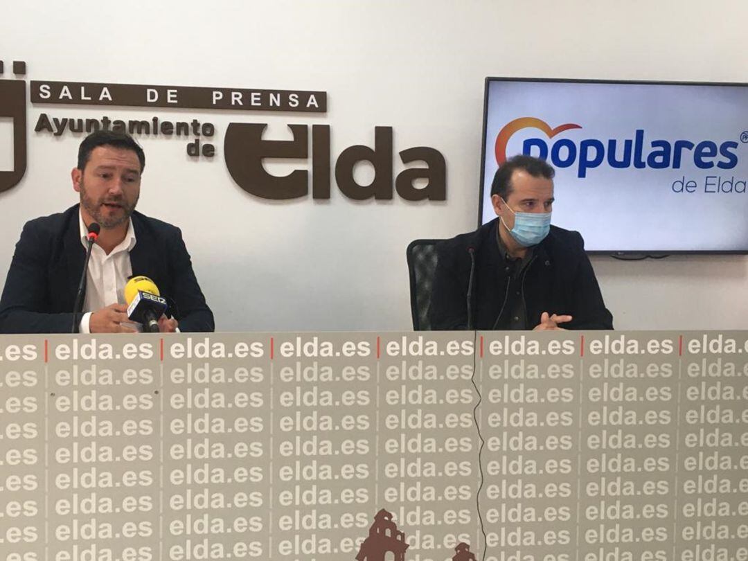 Francisco Muñoz y Francisco Vidal en rueda de prensa