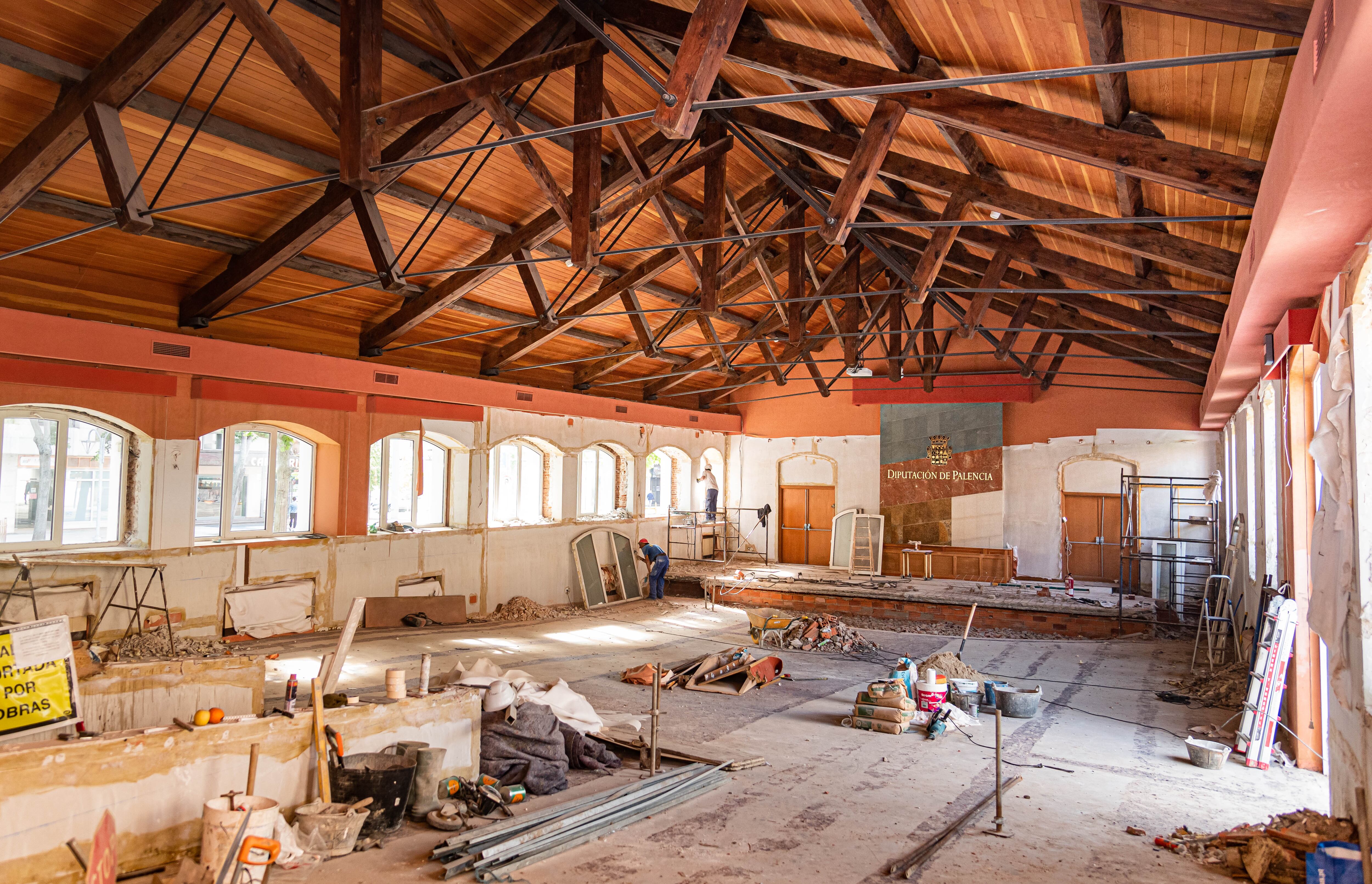 Este es el aspecto que presenta el salón de actos del Centro Cultural Provincial al inicio de las obras