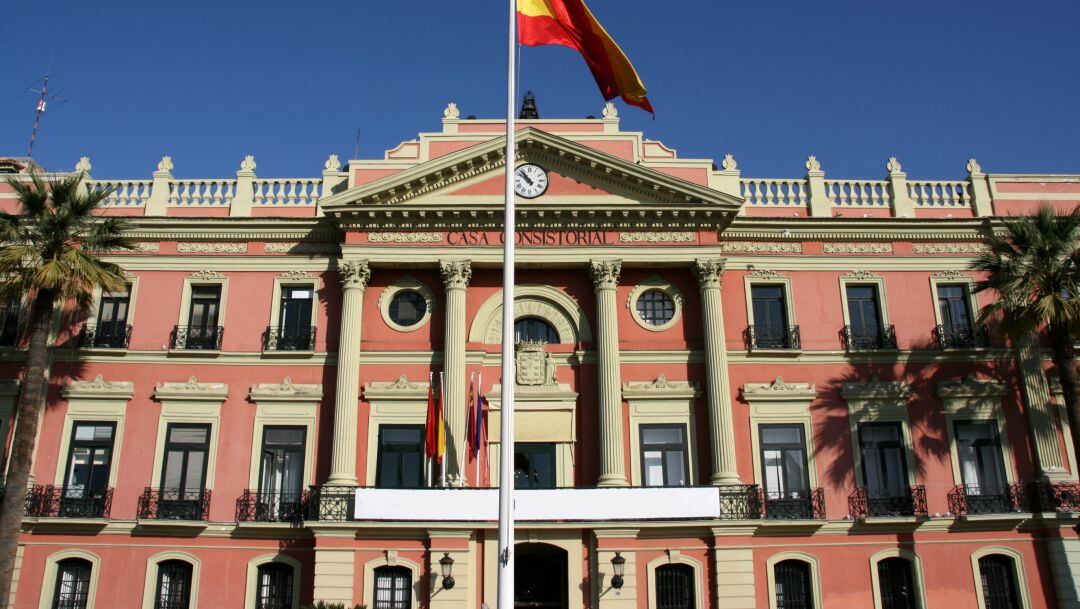 Fachada principal del Ayuntamiento de Murcia
