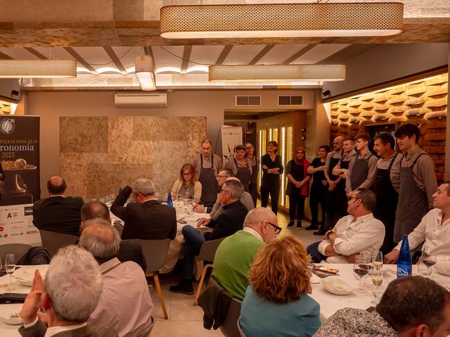 Carmelo Bosque, presidente de la Asociación Provincial de Hostelería y Turismo de Huesca, ensalzó el trabajo del chef Javier Matinero y el equipo del Trasiego