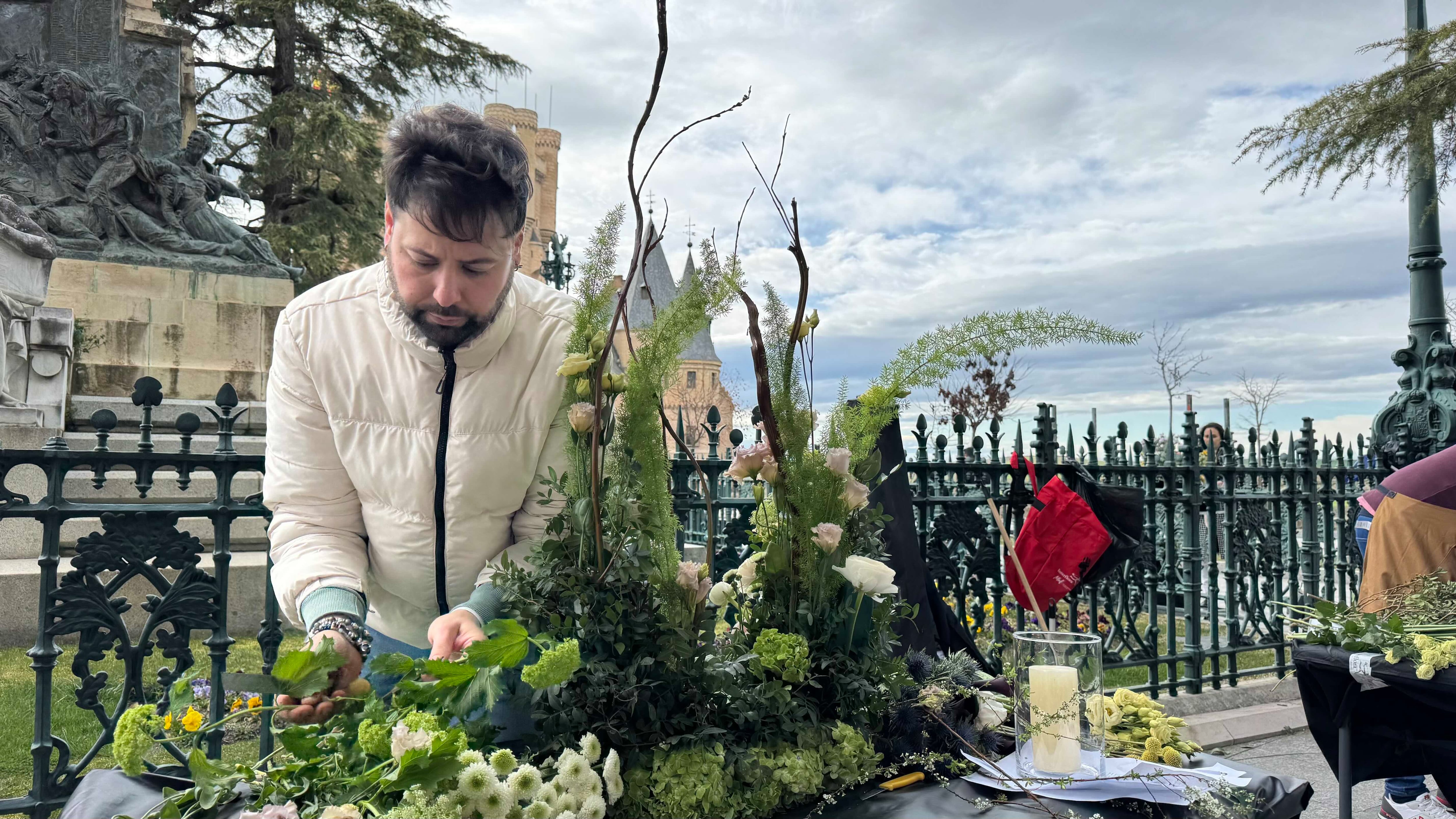 Samuel Flores Montero gana el certamen Mejor Artesano Florista de Segovia