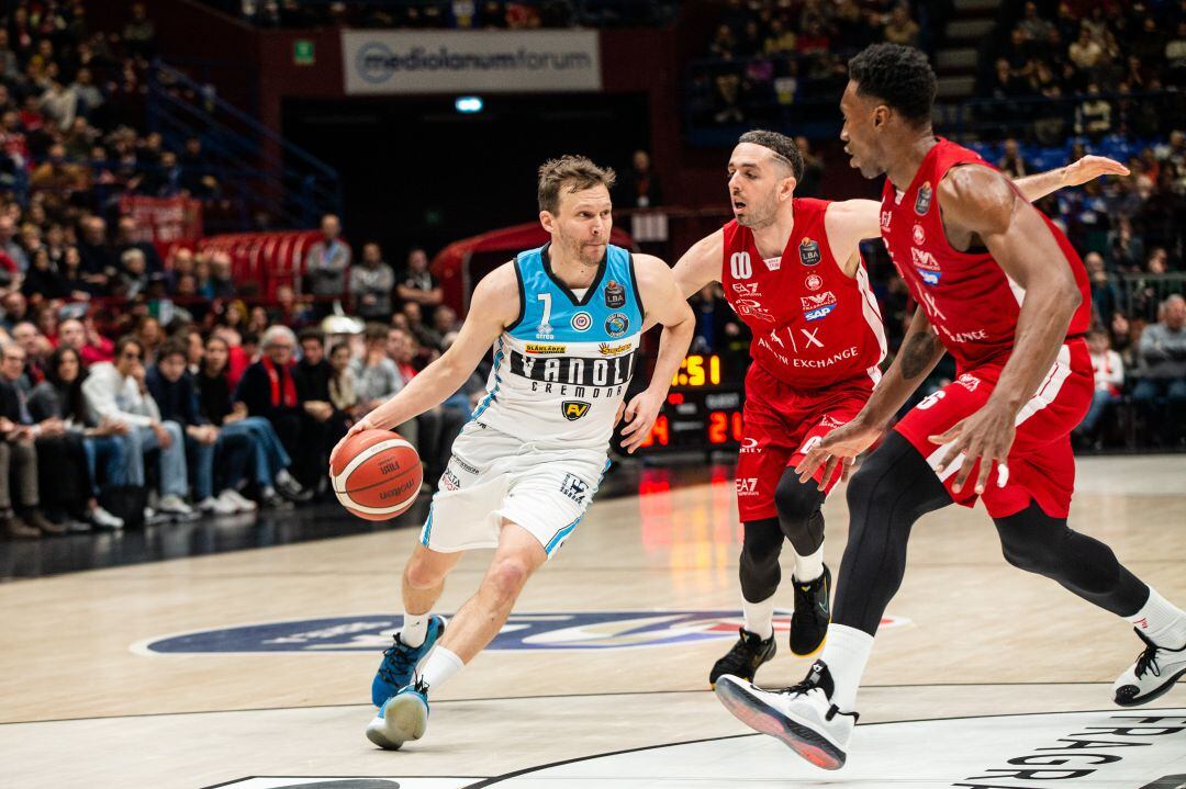 No habrá baloncesto este fin de semana en Italia por la crisis del coronavirus.