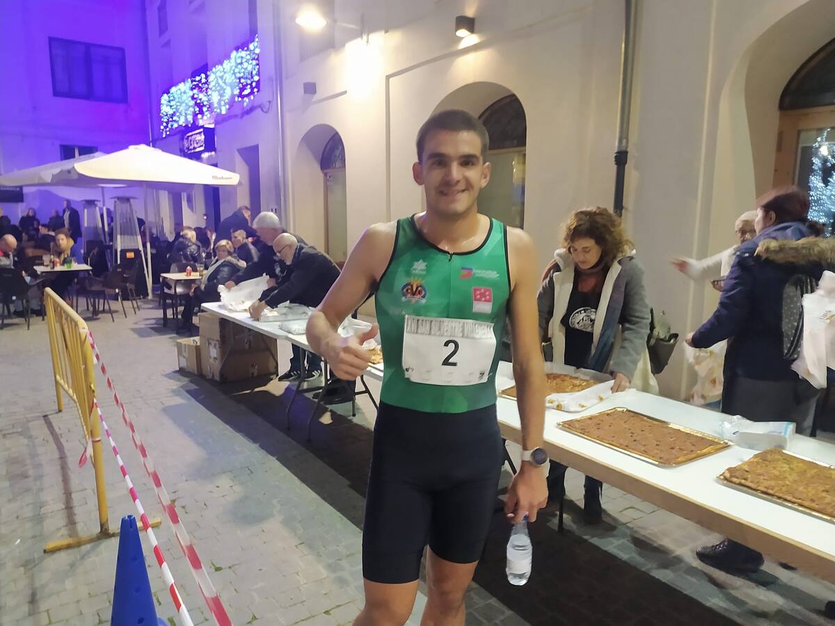 El yeclano Alejandro Ortuño, ganador de la San Silvestre Villenera