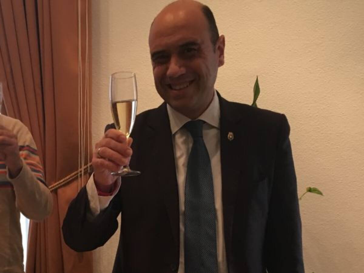 Echávarri cede y asegura que llamará a Ciudadanos para recoger sus propuestas