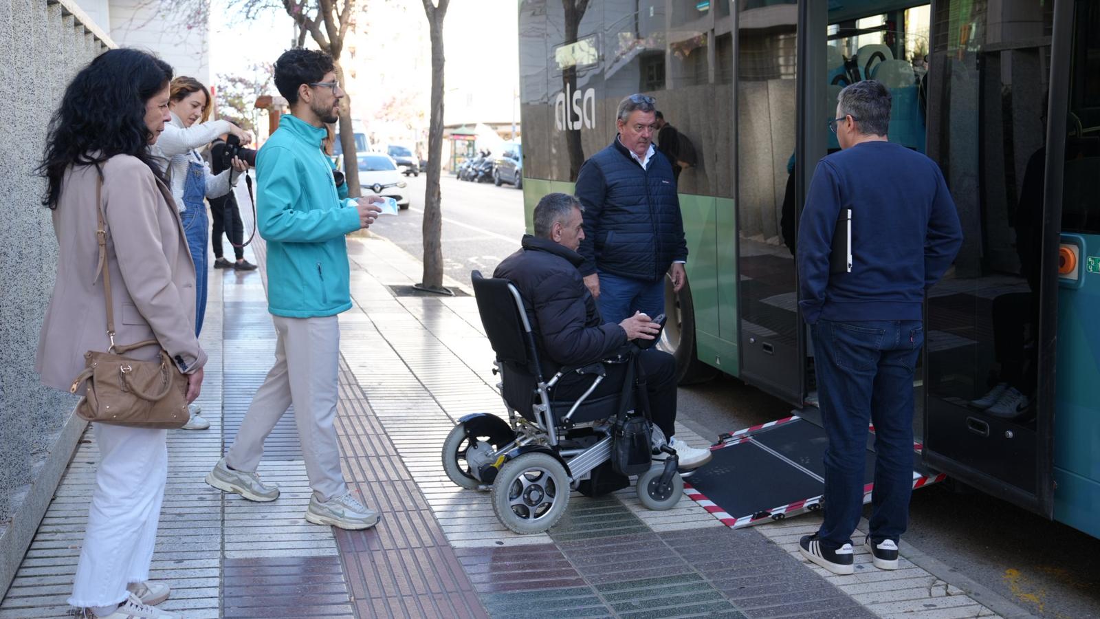 Los autobuses incluyen medidas de accesibilidad