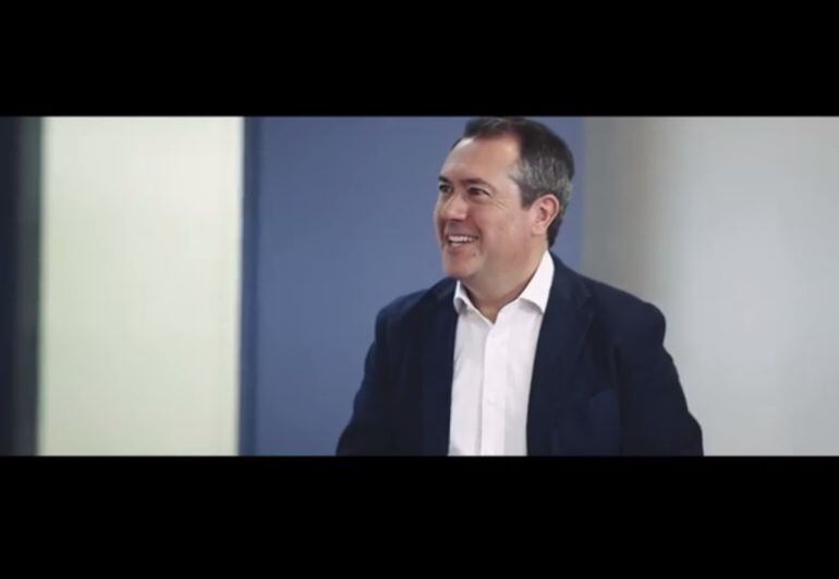 El candidato del PSOE a la Alcaldía de Sevilla, en un momento del vídeo de la campaña electoral