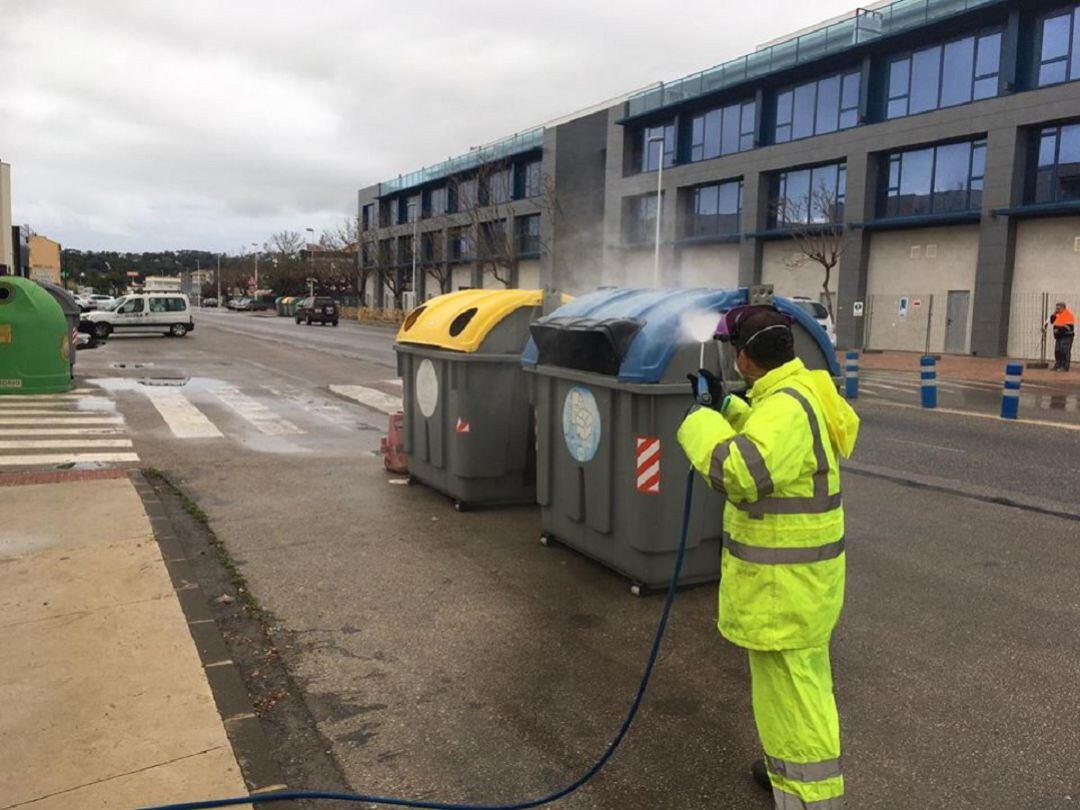 Trabajos de desinfección durante el estado de alarma, en Xàbia.
