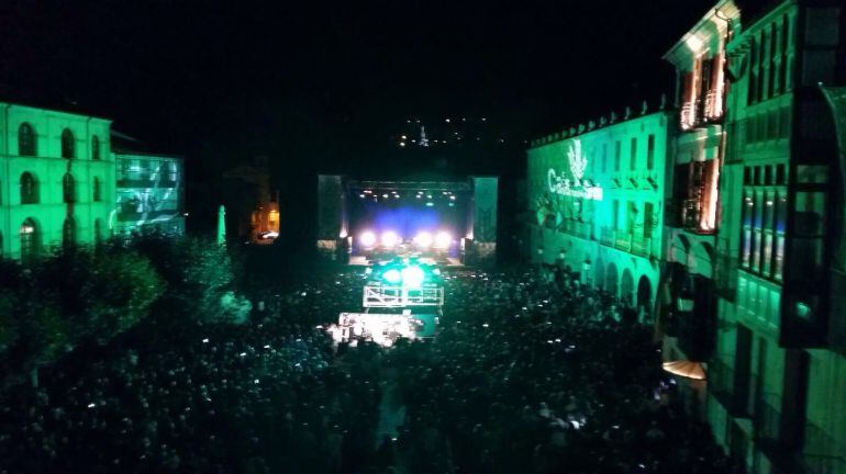 Concierto de Loquillo en la Plaza Mayor de Soria