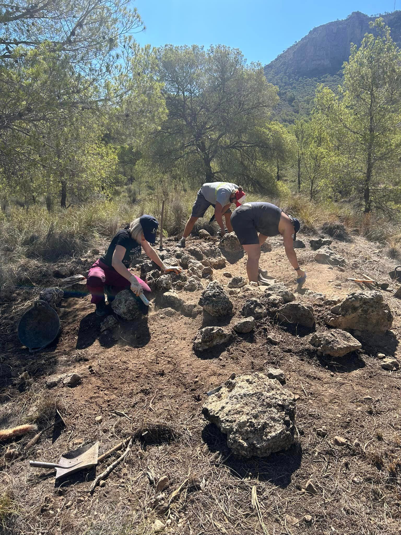 Trabajos en el yacimiento del Collado y Pinar de Santa Ana en Jumilla