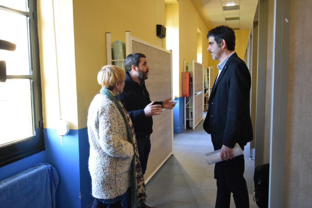 El alcalde Eneko Goia y la concejala de Acción Social, Aitziber San Roman, han visitado las renovadas dependencias del centro en Zorroaga, de la mano de responsables y trabajadores y trabajadoras.