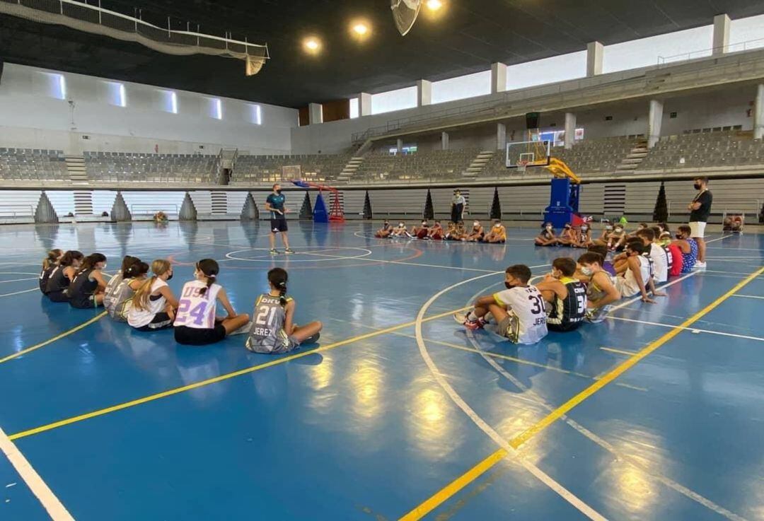 El Gobierno local reactiva las actividades deportivas de verano en las instalaciones municipales