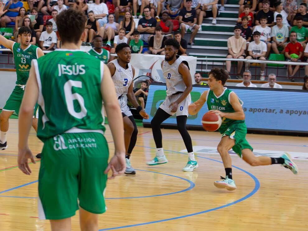 El CBI Elche de Arturo Agulló busca esta campaña el ascenso a LEB Plata