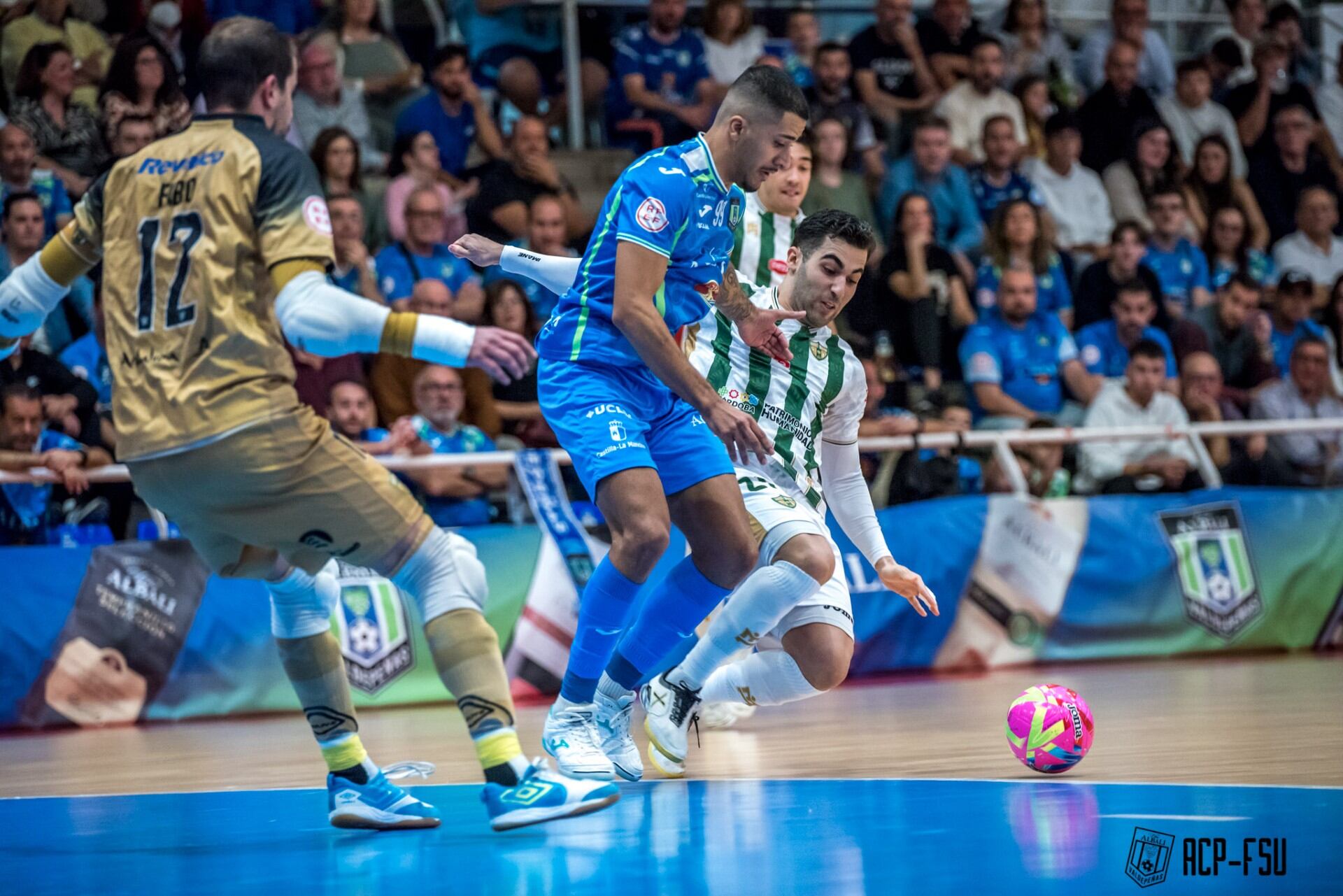 Lance del encuentro Córdoba Patrimonio-Viña Albali