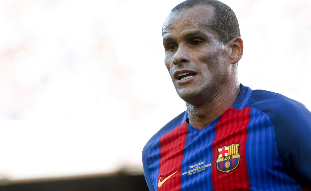 El exjugador del Barcelona Rivaldo, en un partido con las leyendas del club.