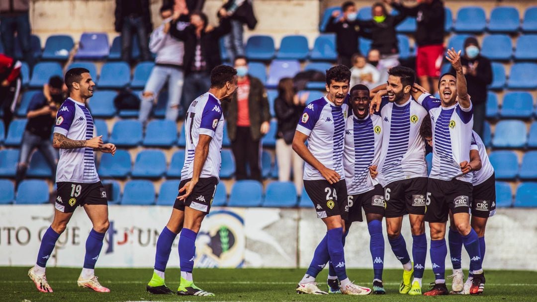 Los jugadores del Hércules festejan el gol de Pastorini