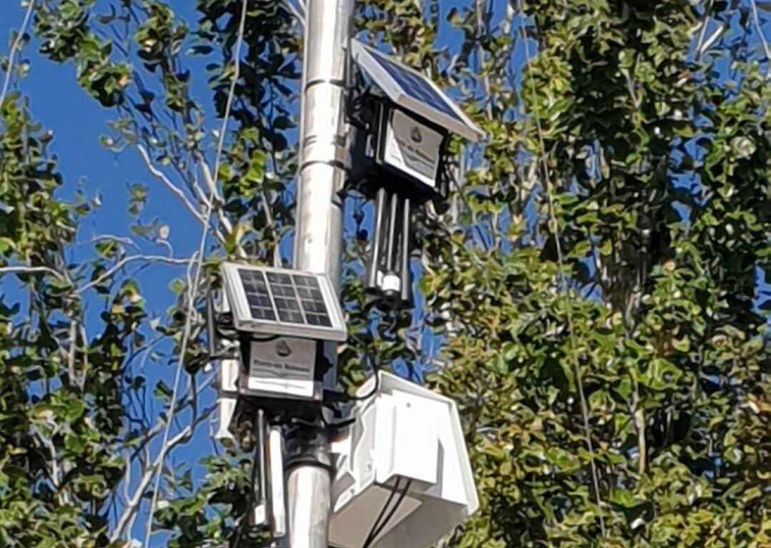 Autoritat Portuària ha instalat uns relés semblants per a vigilar l'aire al port de Maó.