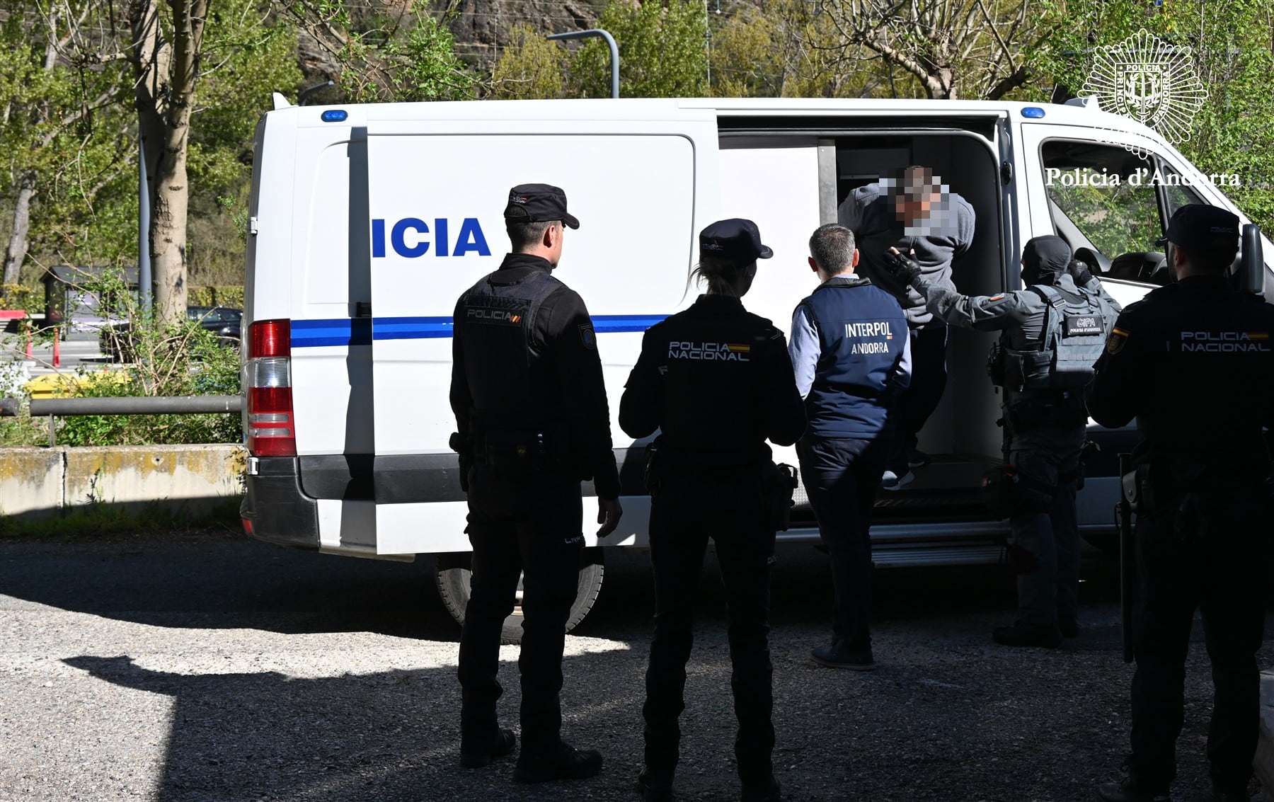Un moment de l'extradició del pederasta buscat per les autoritats judicials espanyoles i que residia a Andorra des del 2019