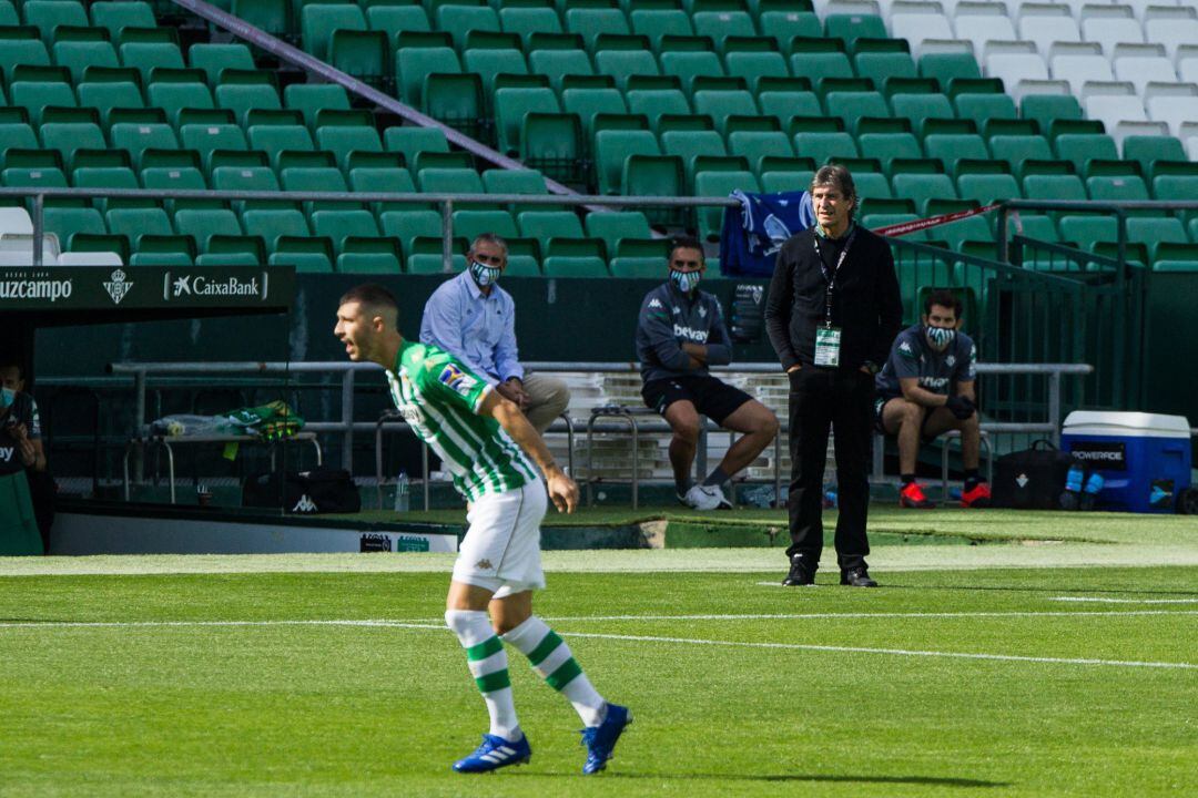 Manuel Pellegrini, coach of Real Betis, during LaLiga, football match played between Real Betis Balompie and Elche Club Futbol at Benito Villamarin Stadium on November 1, 2020 in Sevilla, Spain. AFP7 
 