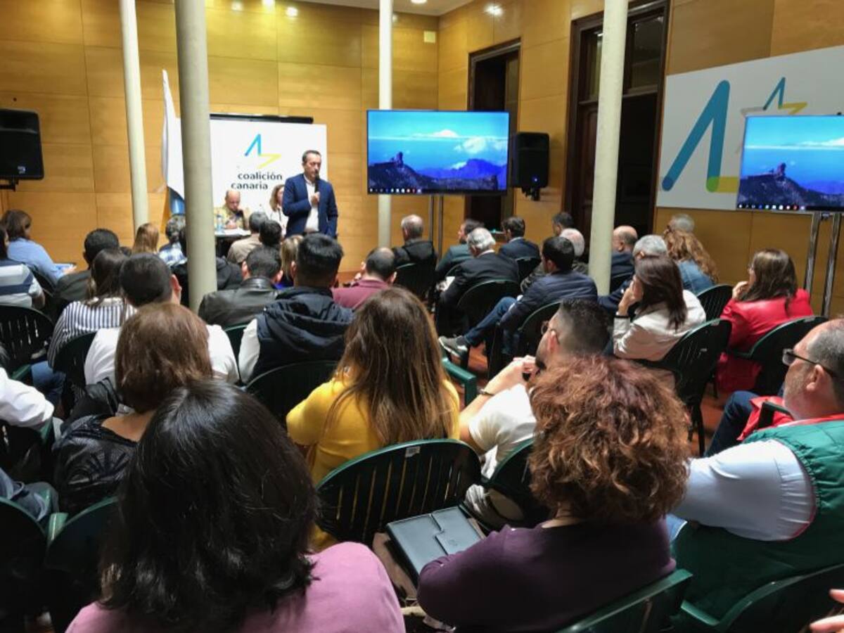 CC propone aumentar 3 escaños frente a los 10 del resto de partidos