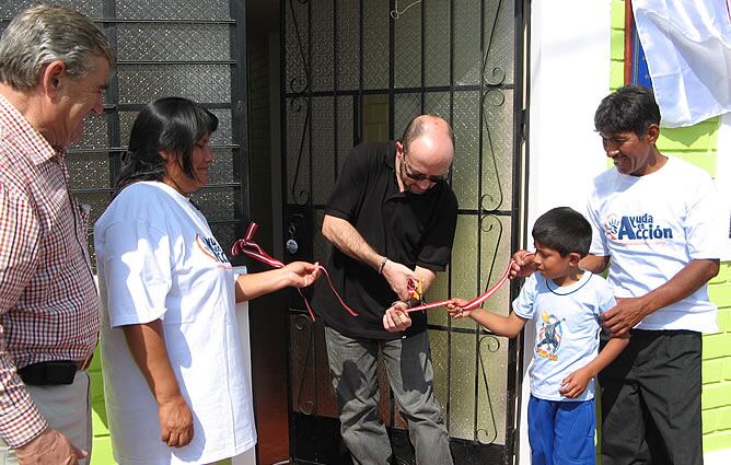 Ayuda en Acción y Los 40 Principales han entregado las viviendas para los damnificados del terremoto de Perú. Con más de 192.000 euros recaudados en una gala especial organizada en España en 2007, las primeras obras han sido entregadas. Fueron construidas con materiales antisísmicos y destinadas a familias que lo perdieron todo