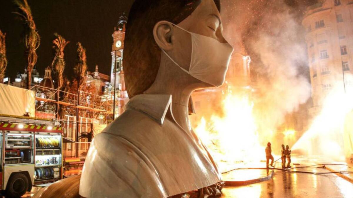 Entrevista en Hora 14 a Gil Manuel Hernández, profesor de Sociología y director del Museo Fallero