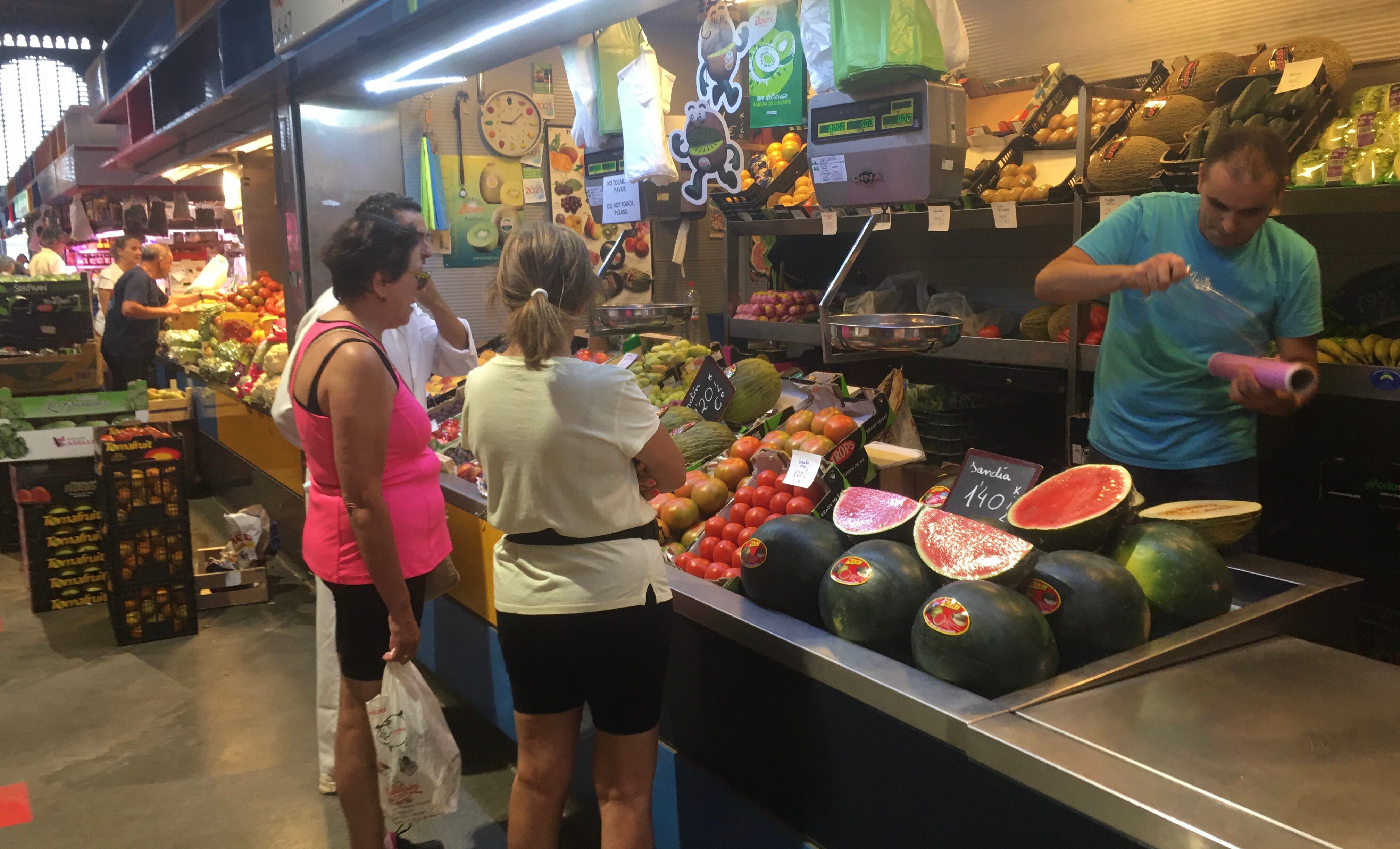 Frutería en el Mercado Central de Atarazanas