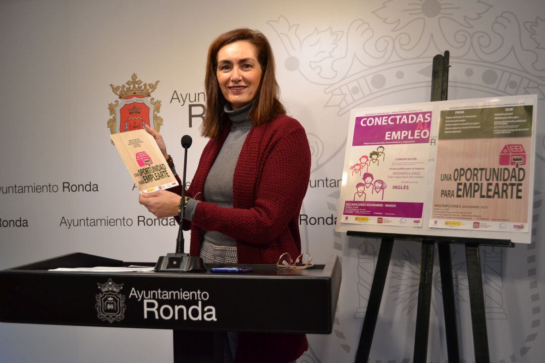 Cristina Durán, concejal de Igualdad, ha presentado ambos programas en el Ayuntamiento de Ronda