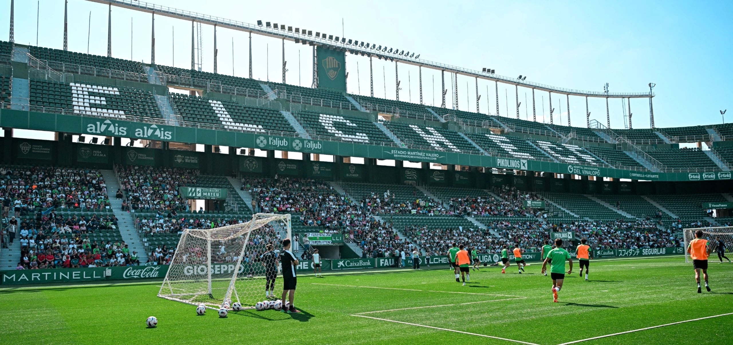 El Elche CF en una edición de "Coles Franjiverdes".