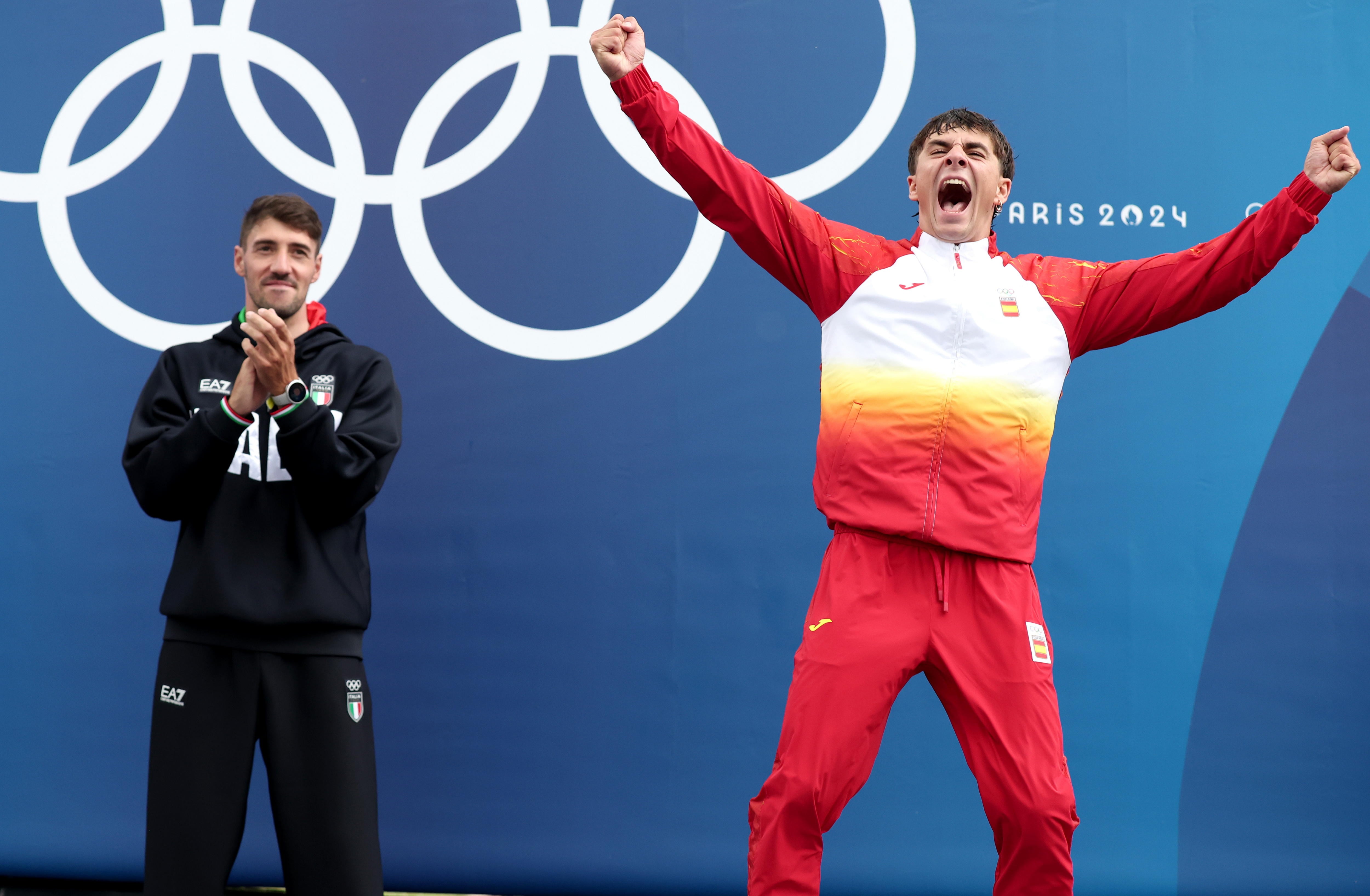 Pau Echaniz celebra su bronce en estos Juegos Olímpicos de París 2024. (Francia, España) EFE/EPA/ALI HAIDER