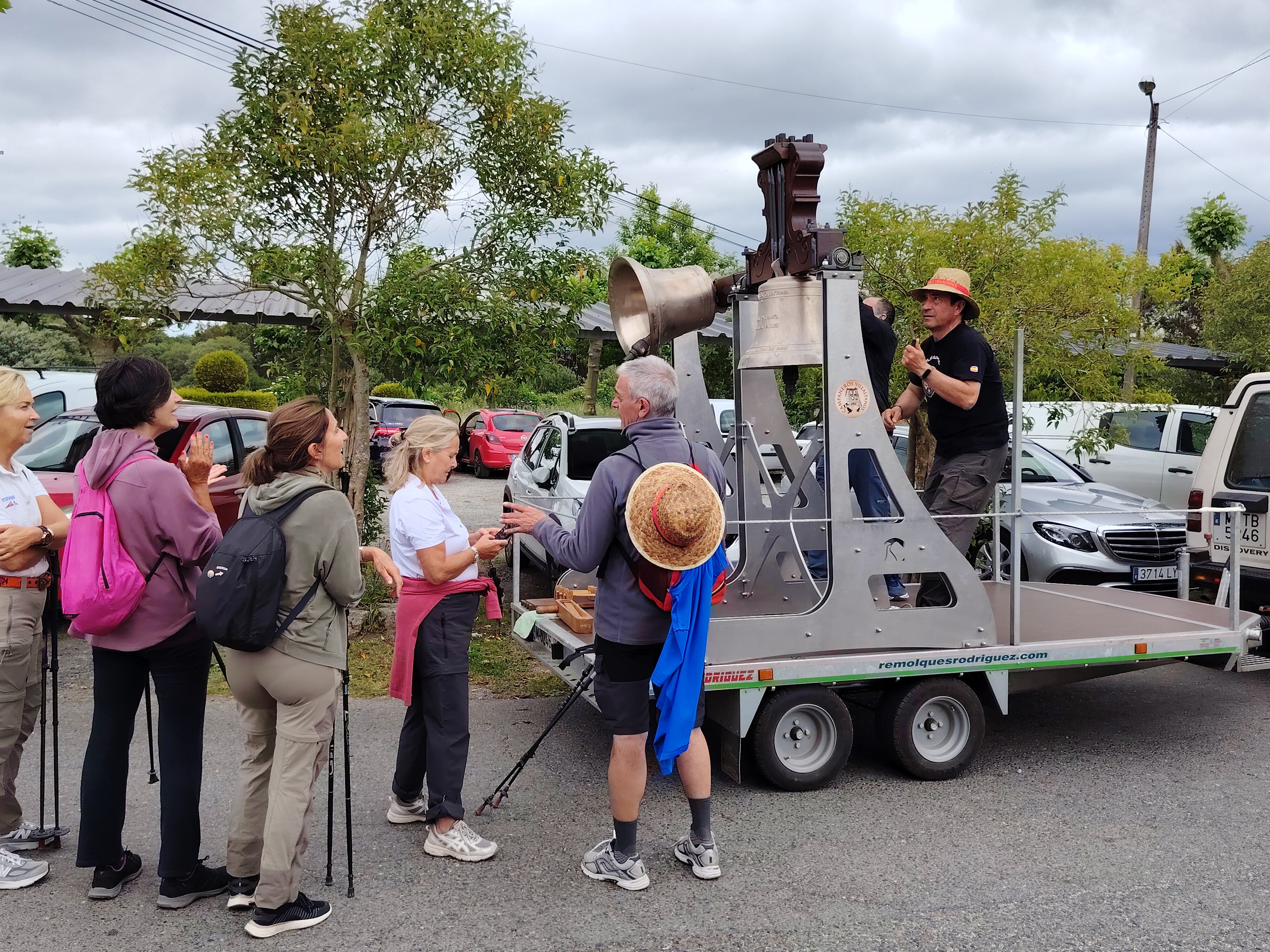 Campaneros Villaltanos durante el recorrido por el Camino de Santiago